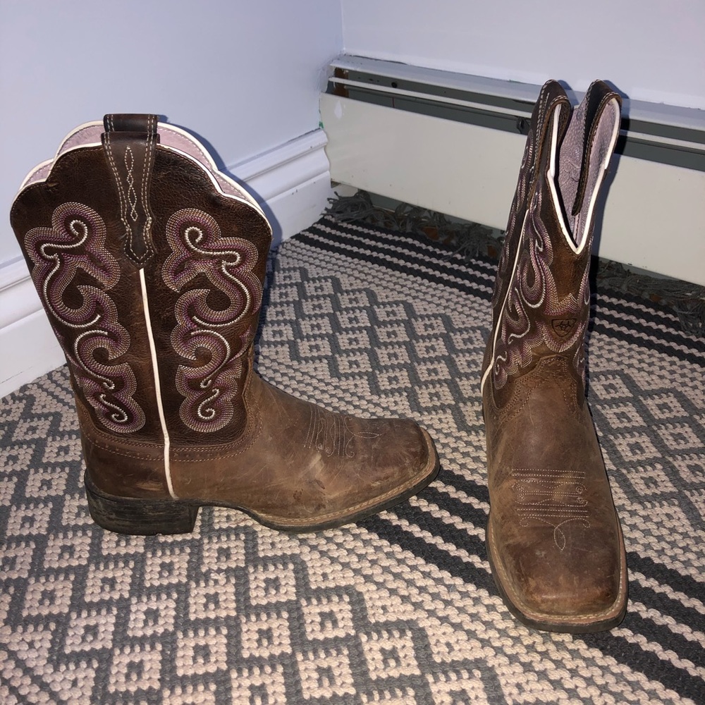 Ariats - Picture 3 of 3